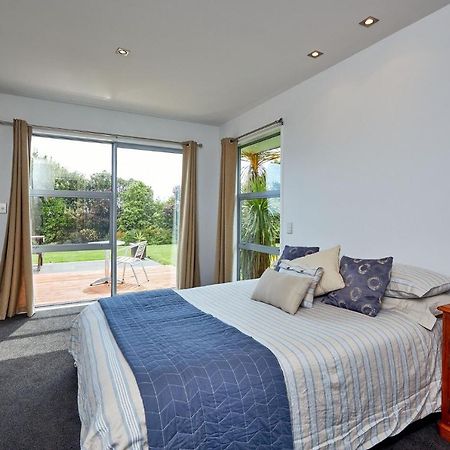 Bellbird Scenic Retreat - Views Of Alps And Ocean Villa Кайкура Екстериор снимка