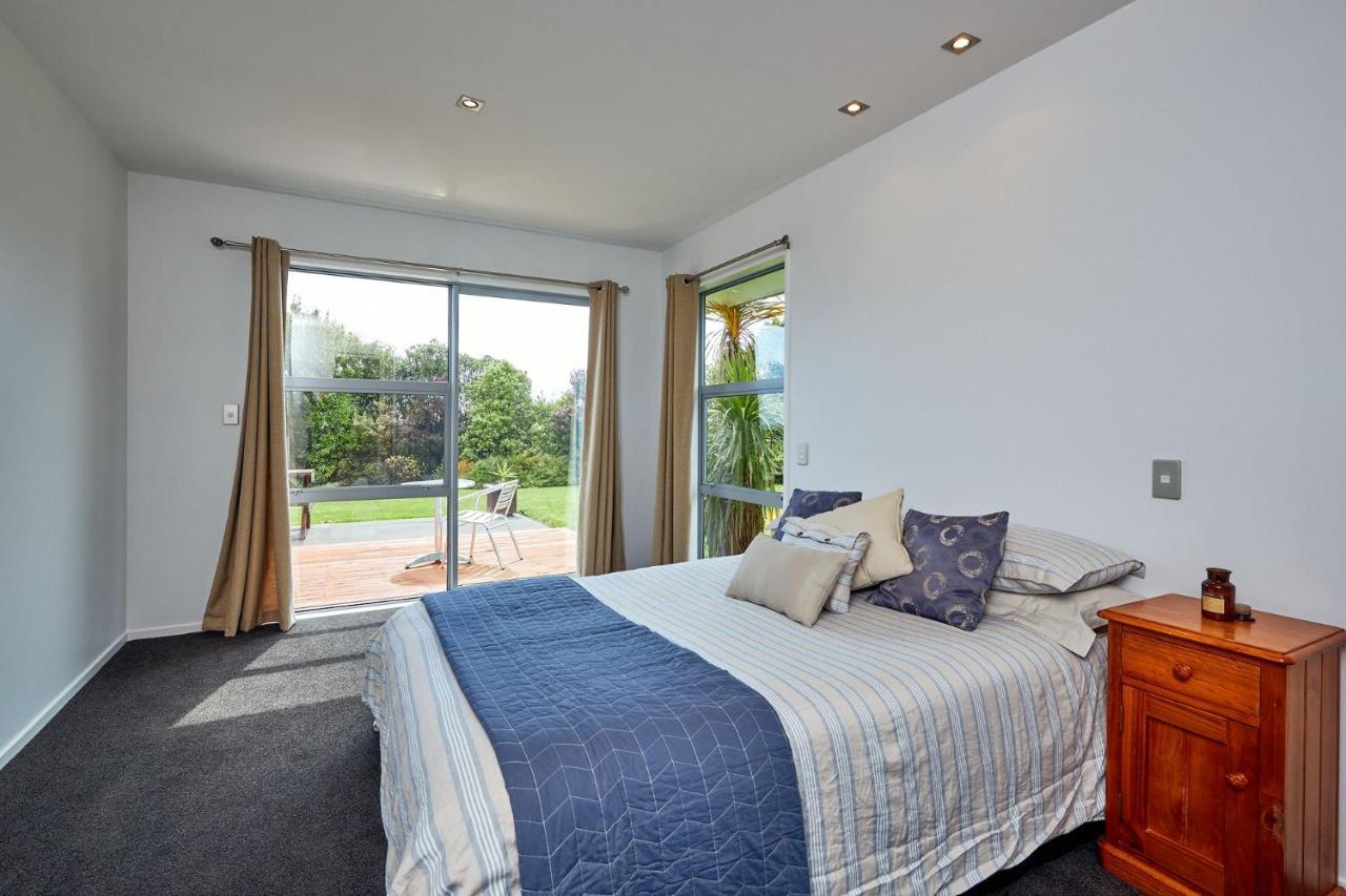 Bellbird Scenic Retreat - Views Of Alps And Ocean Villa Кайкура Екстериор снимка
