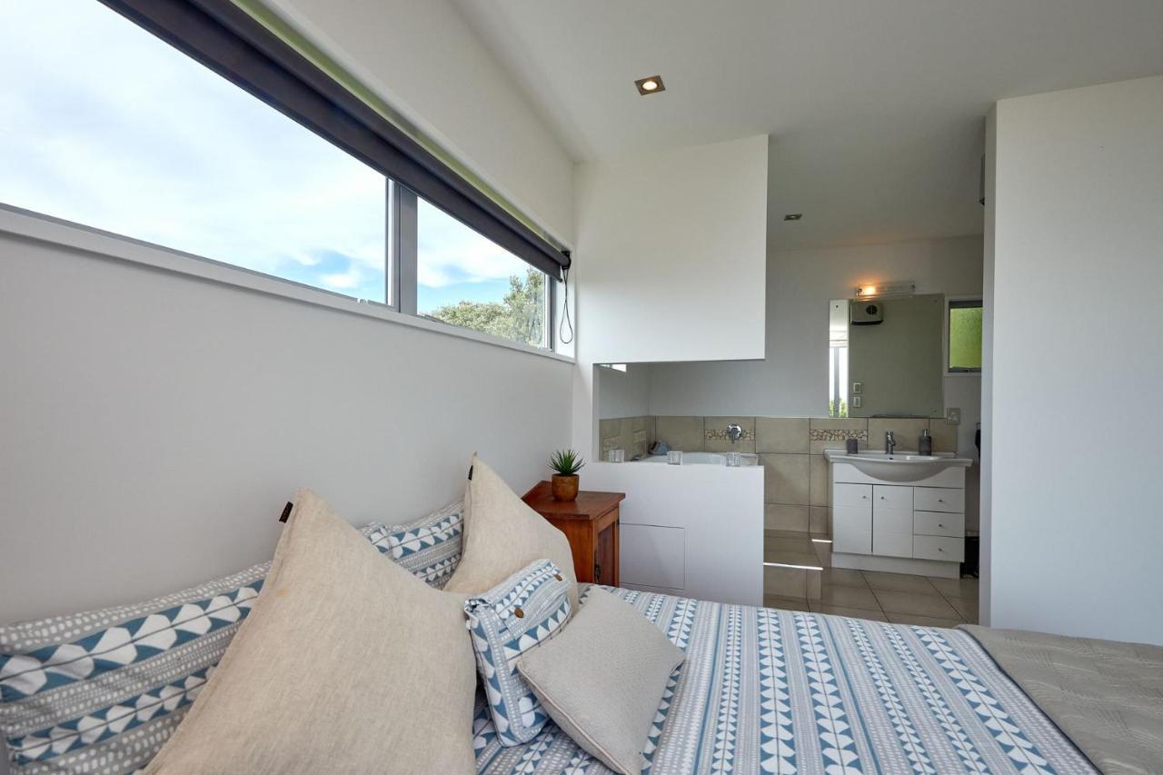 Bellbird Scenic Retreat - Views Of Alps And Ocean Villa Кайкура Екстериор снимка